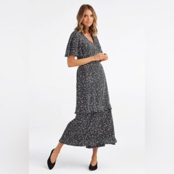 VETTA Dresses & Skirts - Vetta Convertible Tiered Wrap Dress